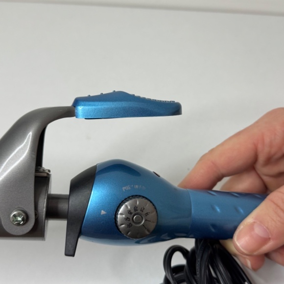 BaBylissPRO® Nano Titanium™ 1¼" Spring Curling Iron - Picture 5 of 11